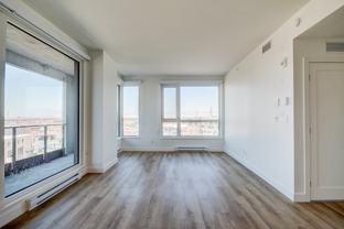 2000 Rue Sauvé Ouest #1104 - Photo 1 of 1