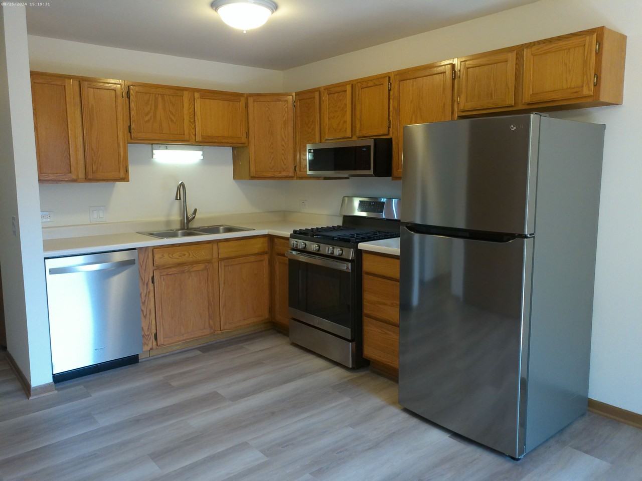 295 Woodridge Circle #B - Photo 2 of 37