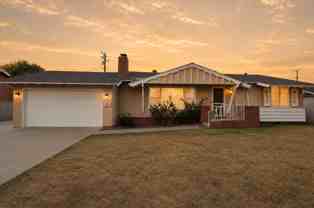 835 W Spruce St - Photo 1 of 1