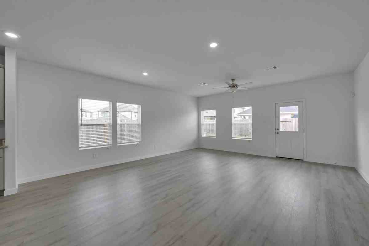 14309 Ash Tree Dr - Photo 6 of 11