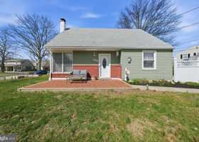 featured image of 1323 Morton Ave