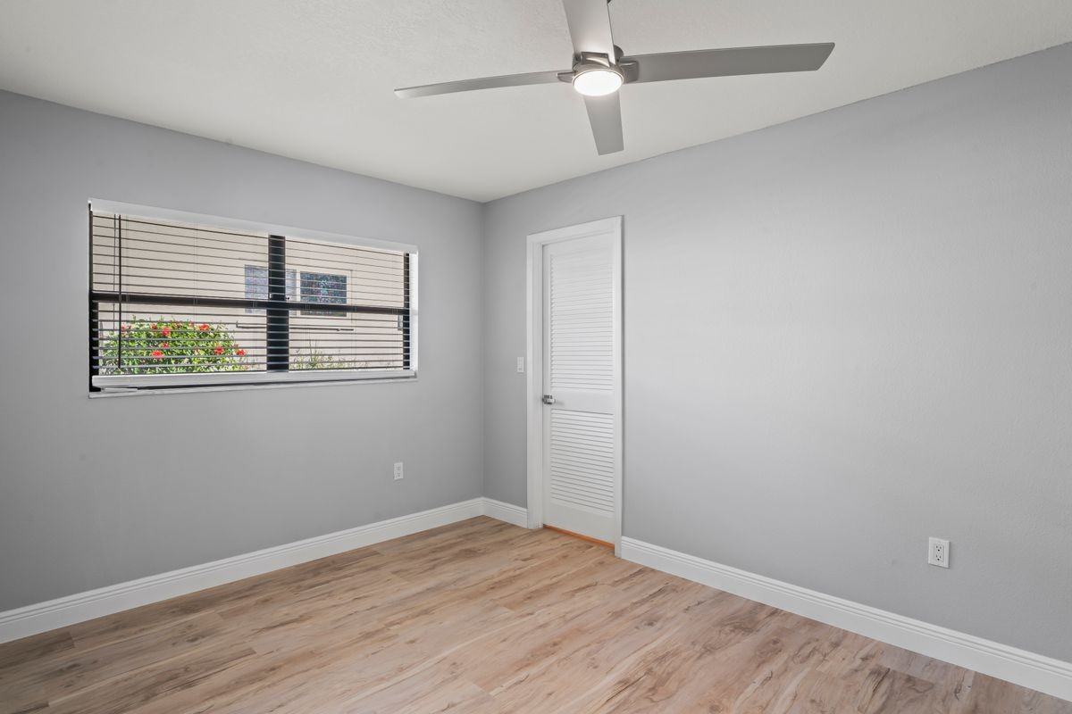 8312 Roxboro Dr - Photo 6 of 17