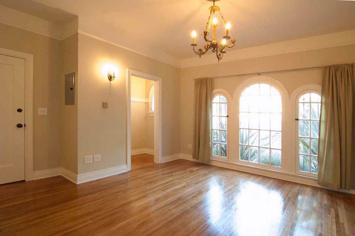 1149 1/2 N Coronado St - Photo 3 of 9