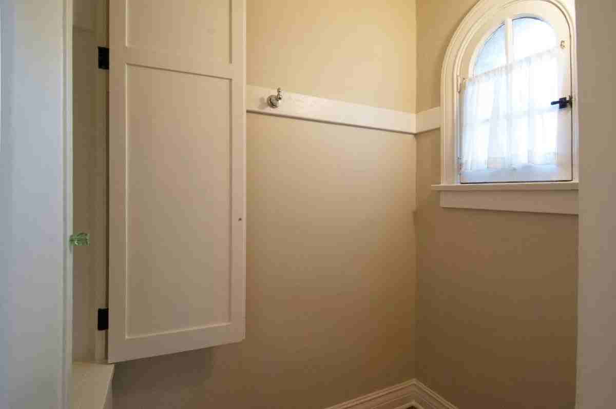 1149 1/2 N Coronado St - Photo 5 of 9