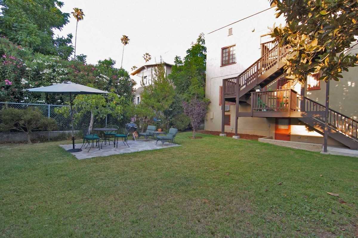 1149 1/2 N Coronado St - Photo 7 of 9