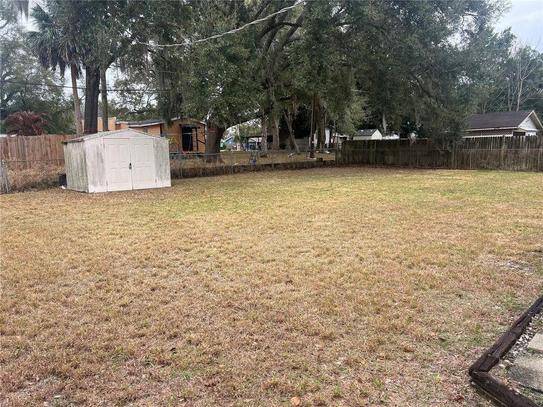 1809 Chase Ave - Photo 2 of 26