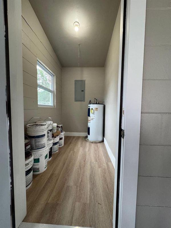 1809 Chase Ave - Photo 4 of 26