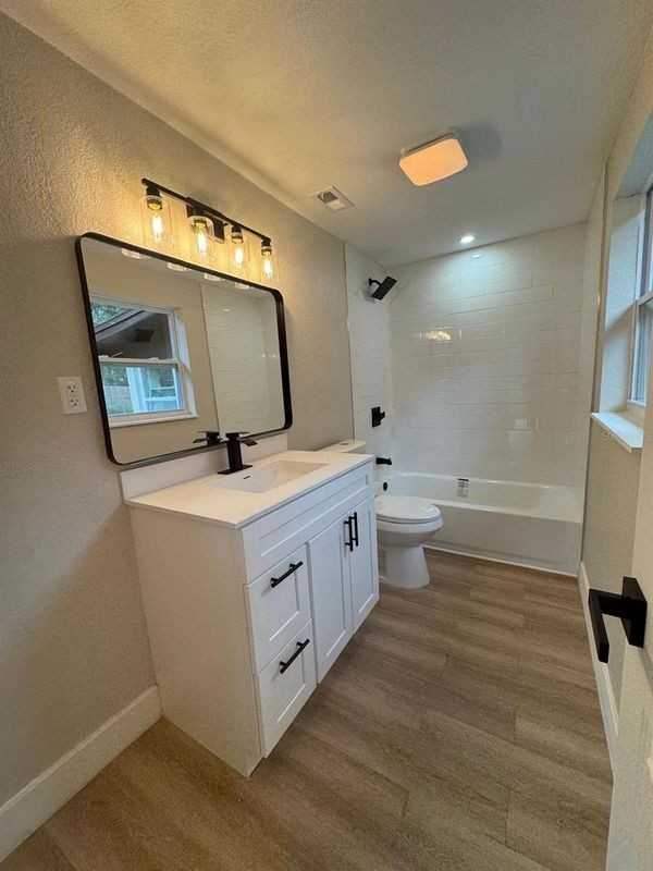 1809 Chase Ave - Photo 5 of 26