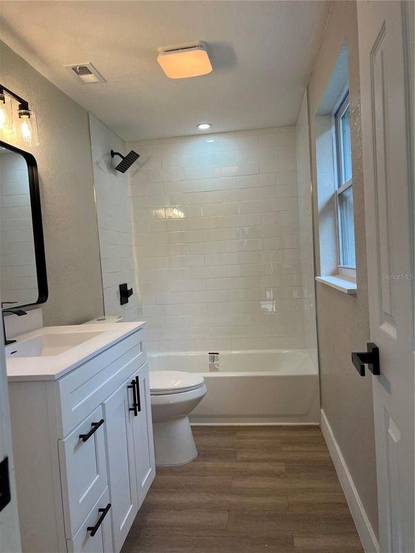 1809 Chase Ave - Photo 6 of 26