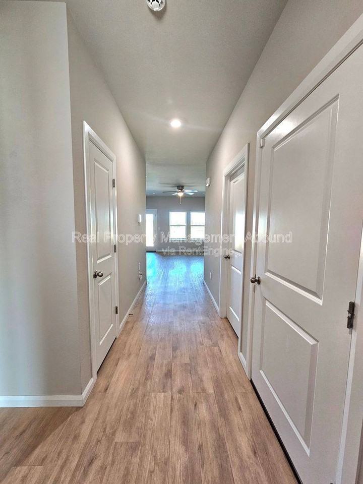 7505 N 155th East Ave - Photo 3 of 10
