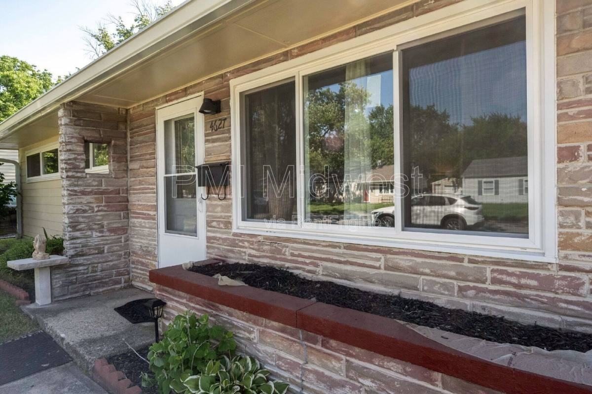 4627 Karen Dr - Photo 2 of 10