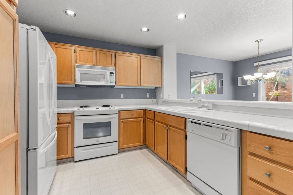 15183 Nw Nightshade Dr - Photo 2 of 10