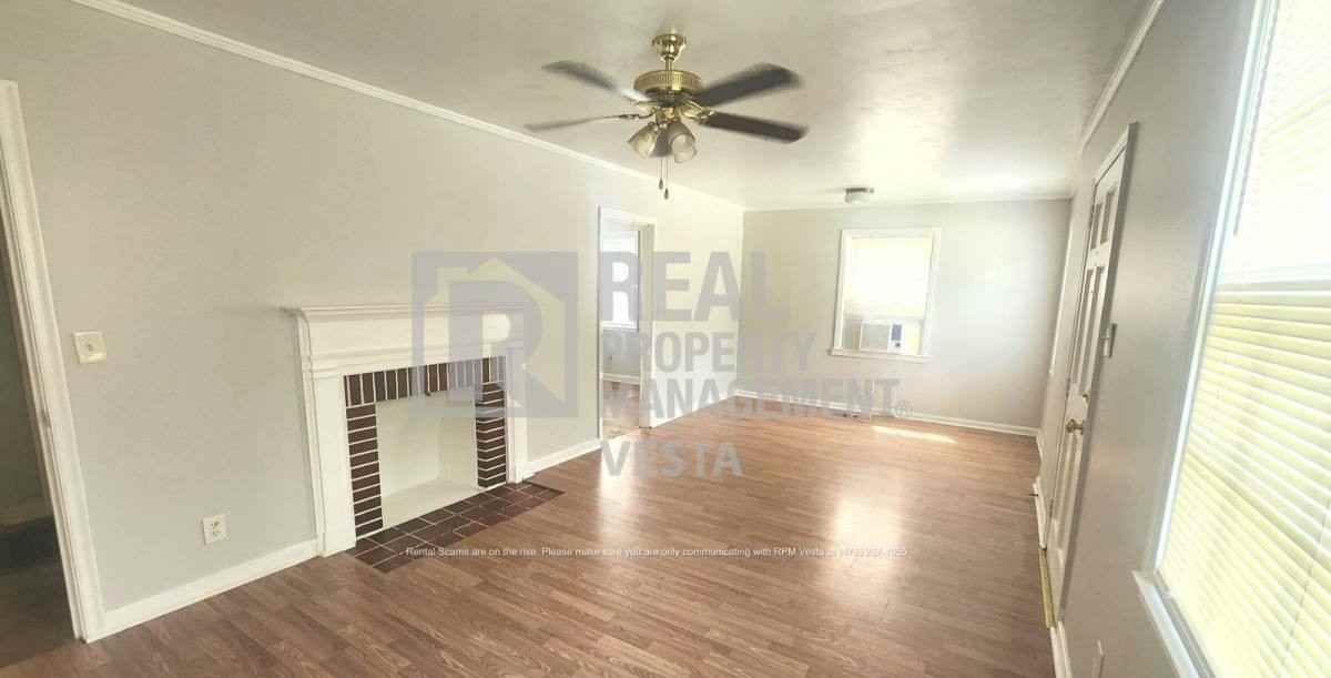 3323 Guthrie Dr - Photo 2 of 10