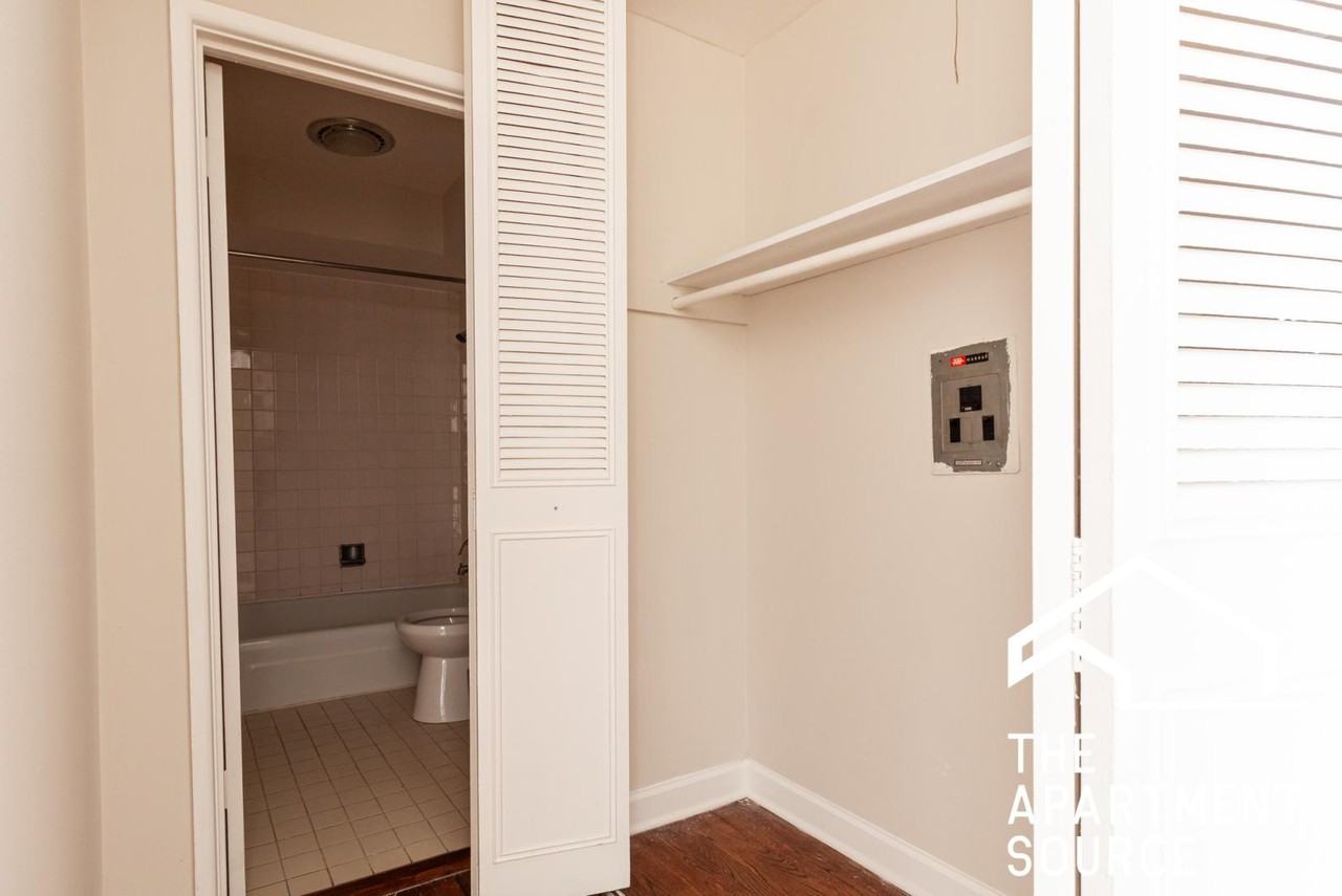 6011 N Winthrop Ave #407 - Photo 5 of 14