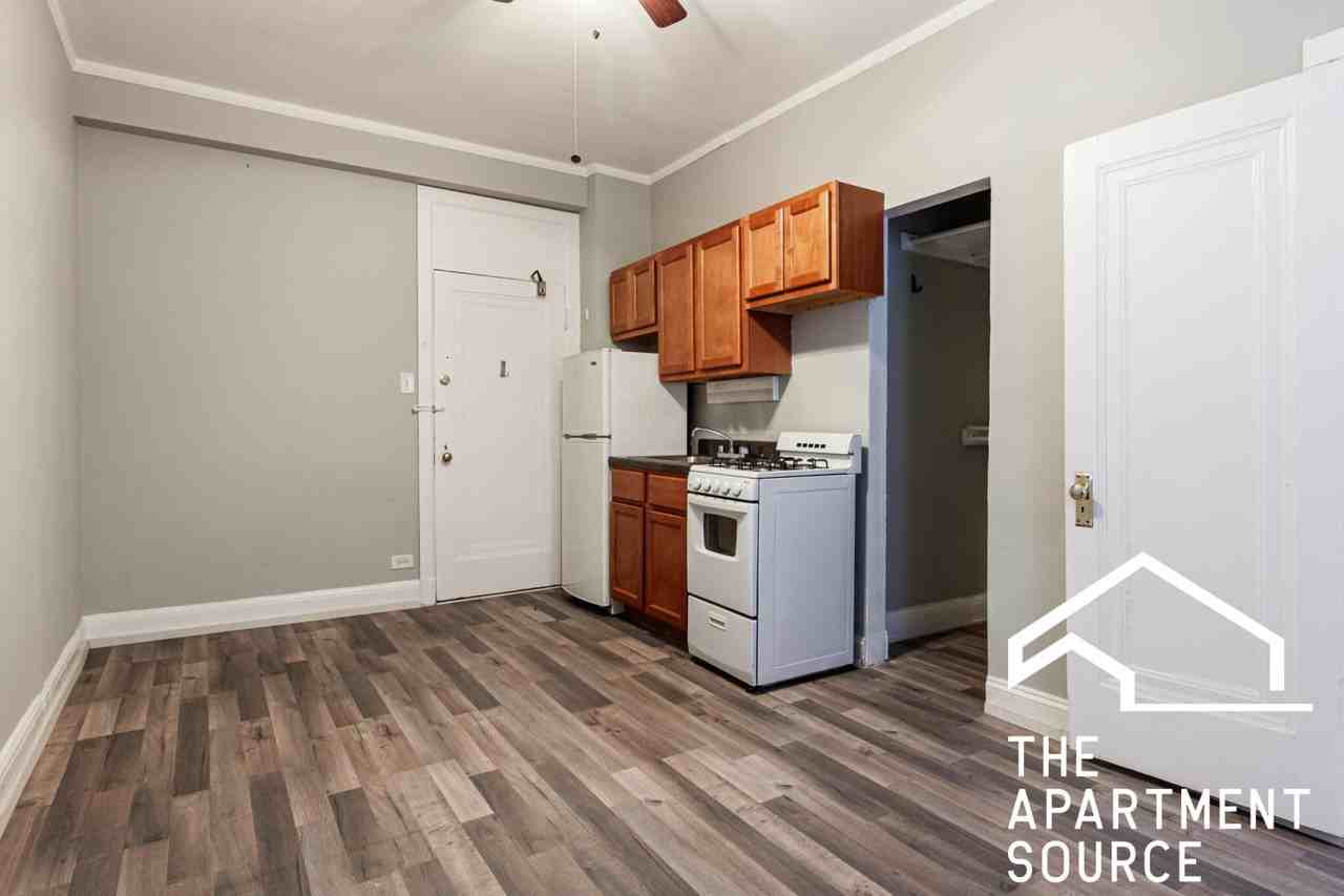 3831 N Fremont St #411 - Photo 4 of 8