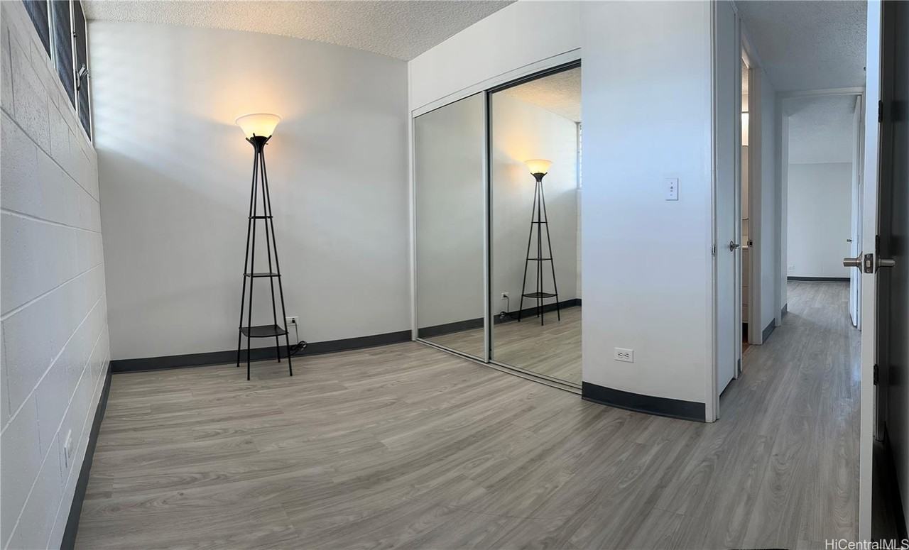 2630 Kapiolani Blvd #1004 - Photo 5 of 12