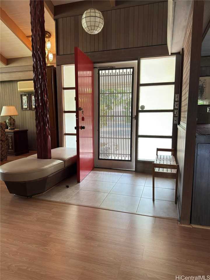 938 Noio St - Photo 2 of 24