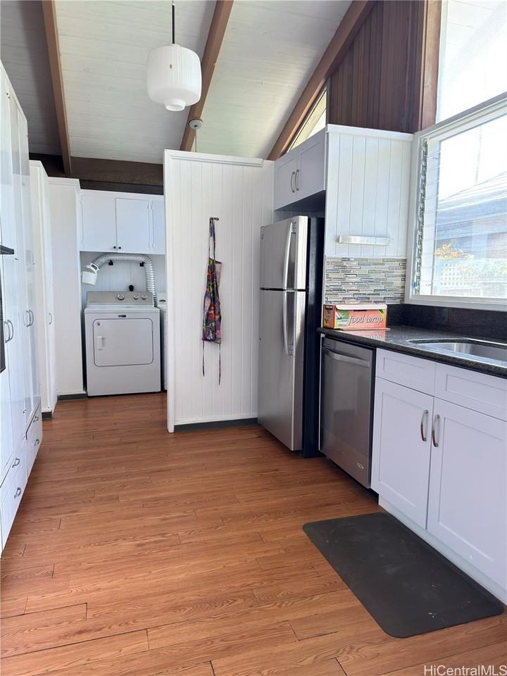 938 Noio St - Photo 4 of 24