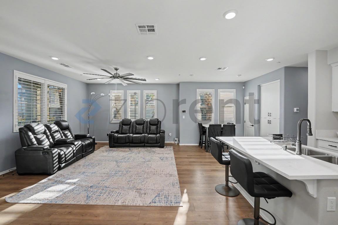 7354 Palazzo Pl - Photo 5 of 24