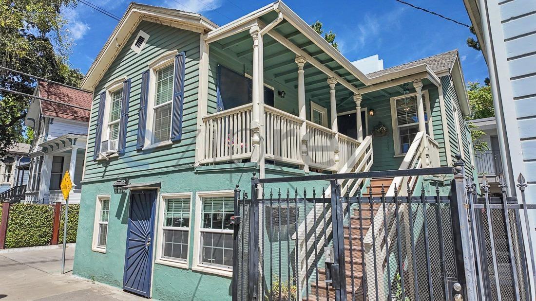 517 13th St #B - Photo 7 of 26
