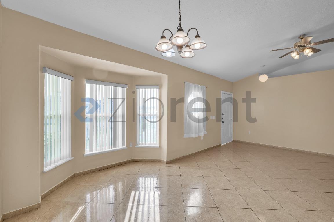 228 Grifford Dr - Photo 4 of 17