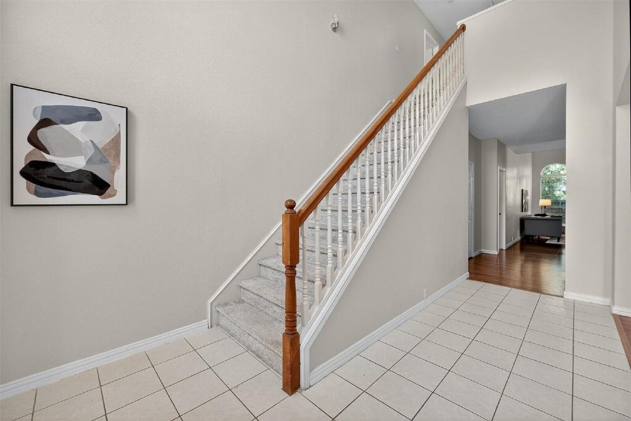4729 Bull Run Dr - Photo 4 of 40