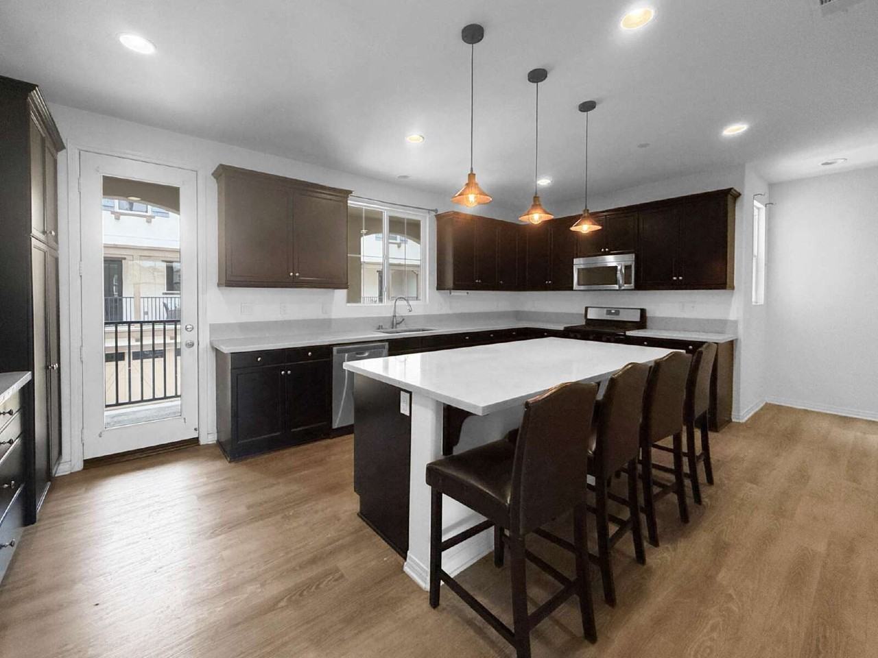 26706 Lexington Ln - Photo 3 of 30