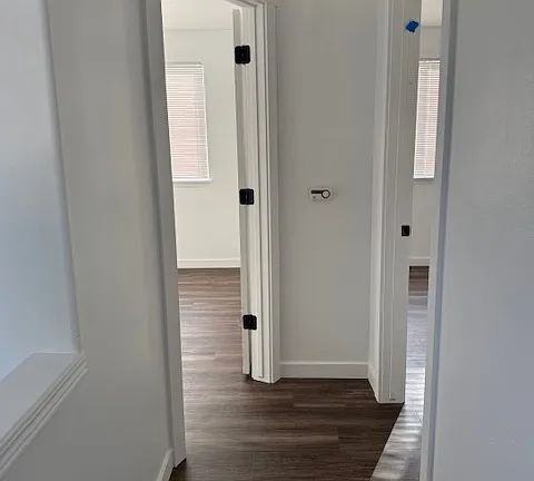 660 S Perry St - Photo 4 of 12