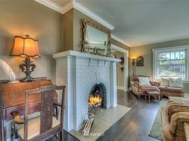 featured image of 1415 N Steele St