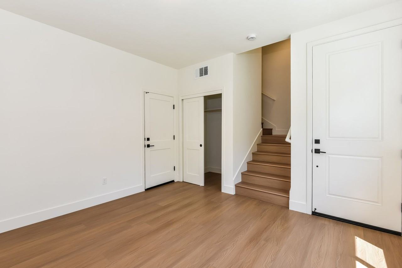 951 Woodside Rd - Photo 5 of 28