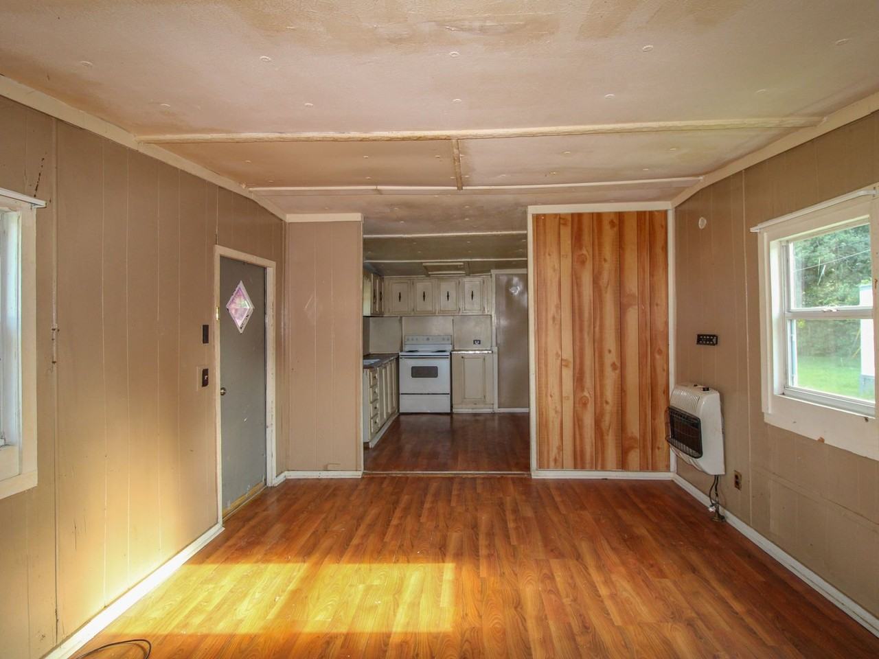 10 Simpson Rd - Photo 4 of 12
