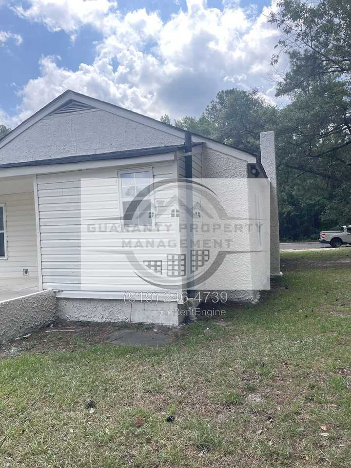 222 Waddell Dr - Photo 4 of 11