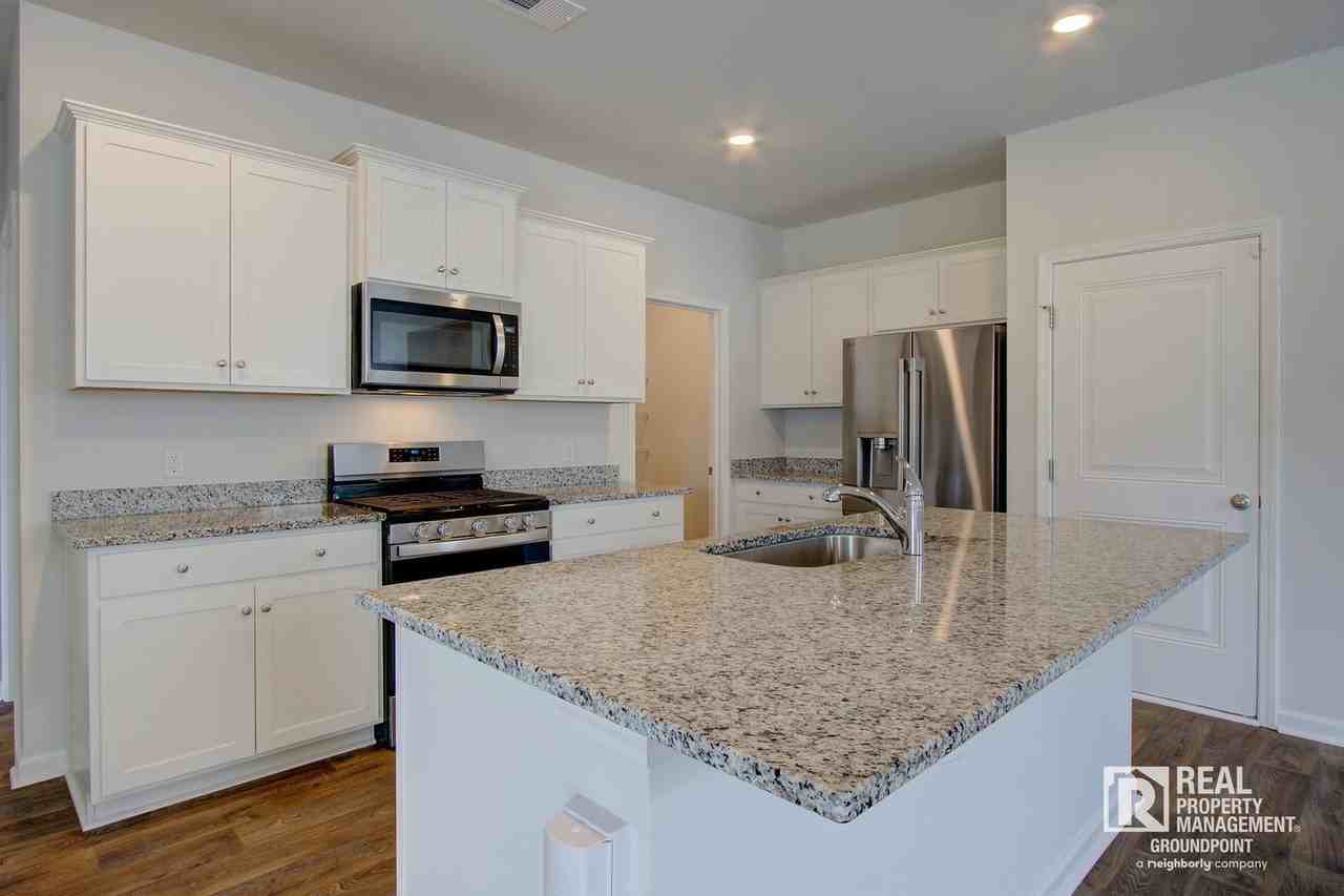 113 Hillsford Ln - Photo 7 of 34