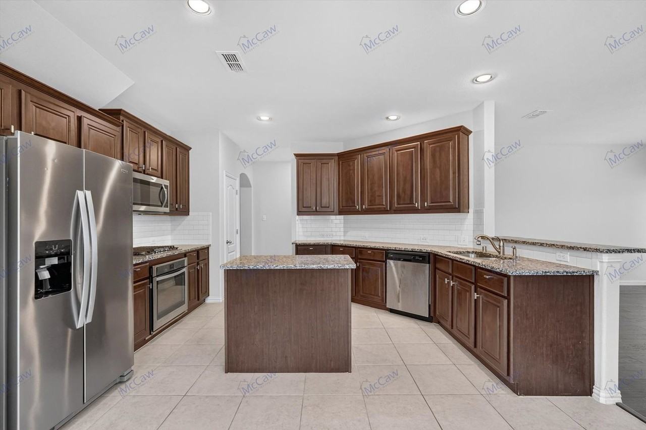 1314 Torrington Ln - Photo 4 of 23
