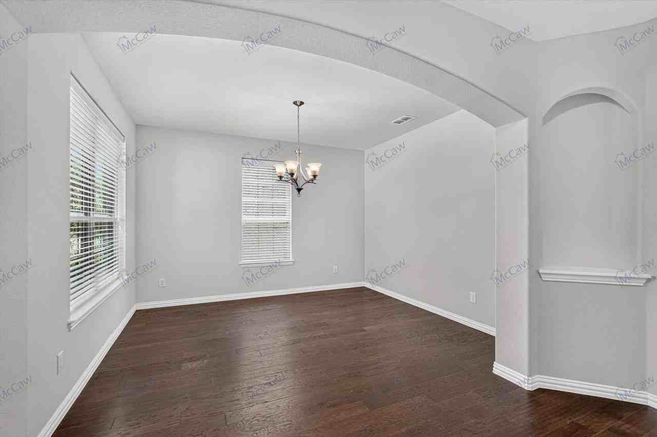 1314 Torrington Ln - Photo 7 of 23