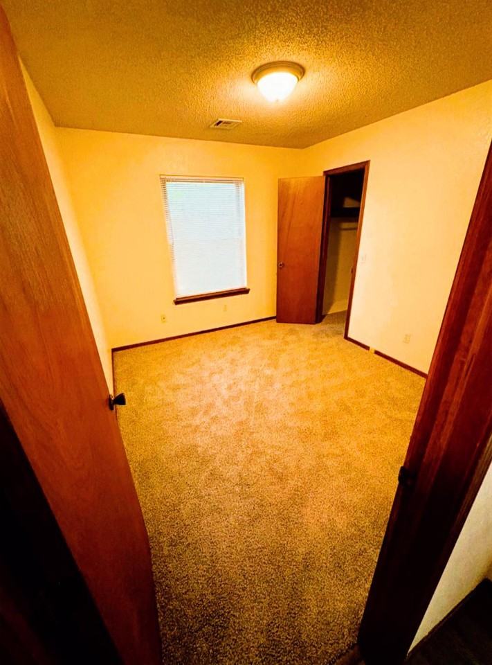 11436 S Douglas Ave #NA - Photo 2 of 6