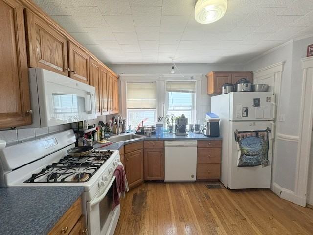 118 Holton St #1 - Photo 6 of 19