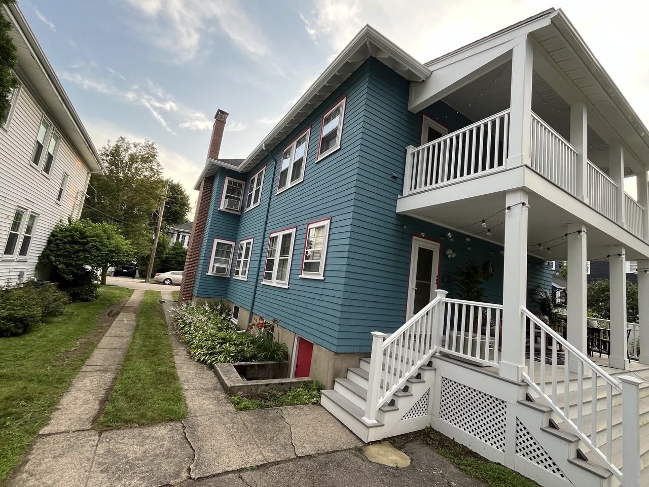 33 Sanborn Ave #2 - Photo 4 of 40