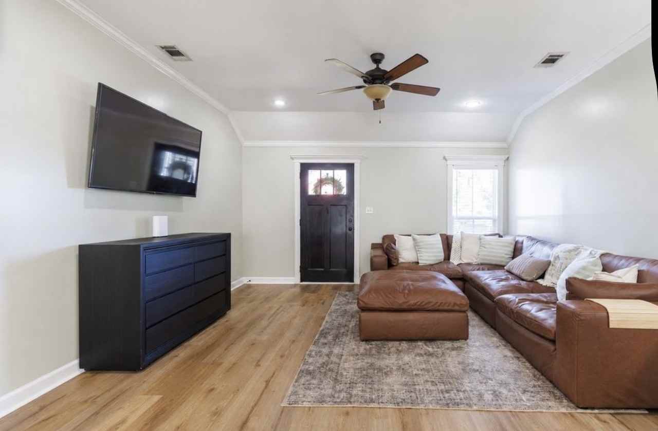 901 Sugarberry Dr #NA - Photo 3 of 27