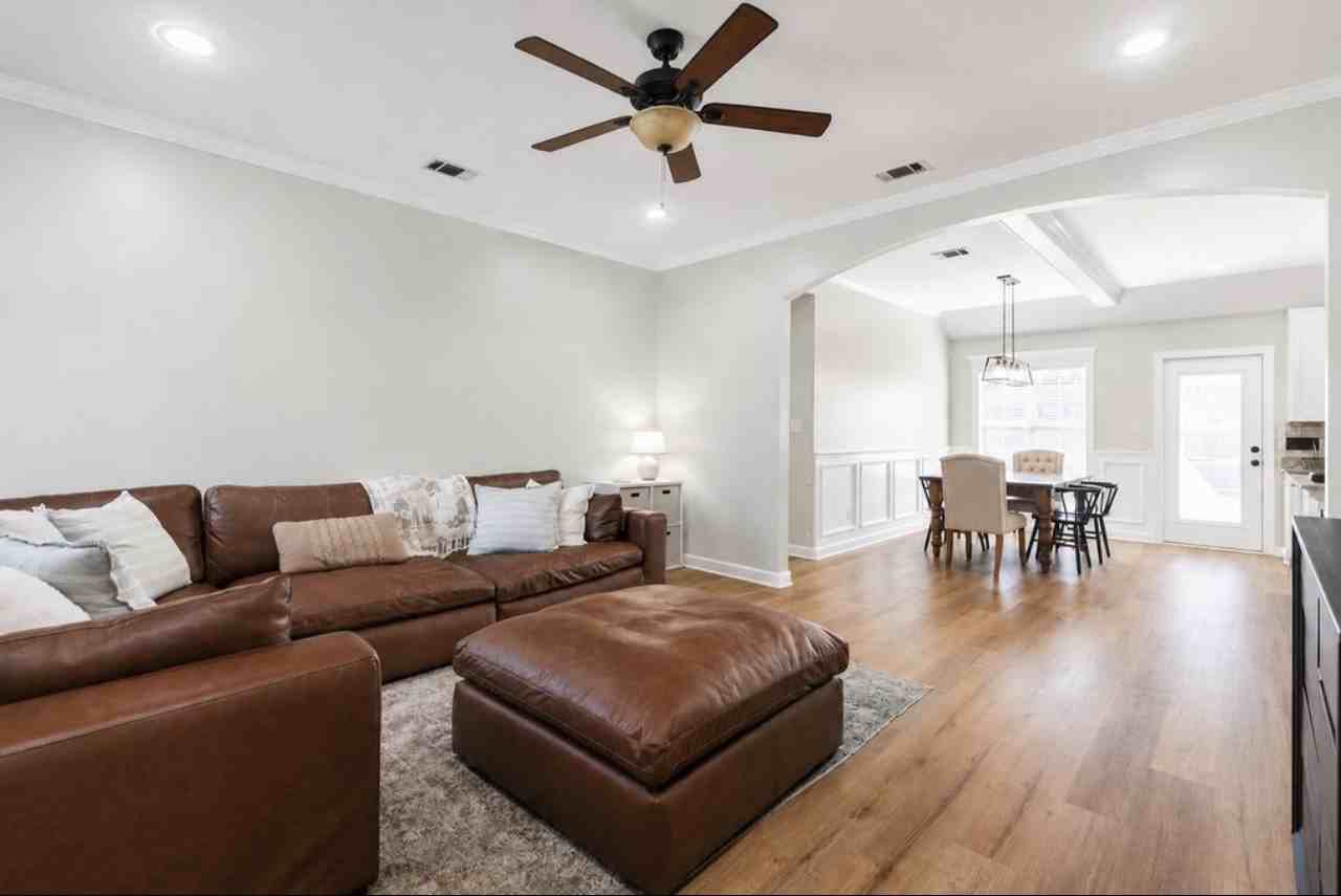 901 Sugarberry Dr #NA - Photo 4 of 27