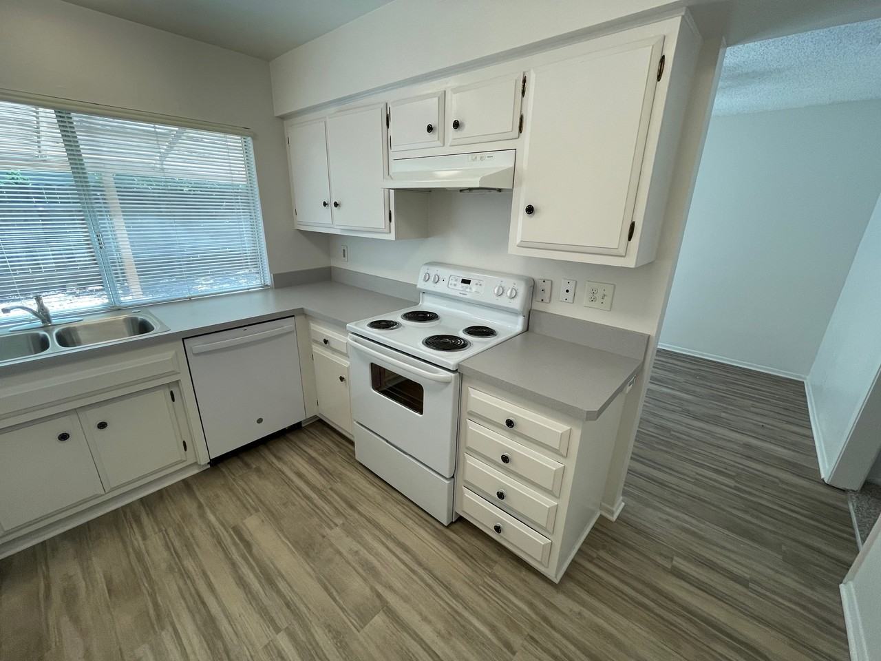7369 Elmhurst Pl #B - Photo 6 of 31