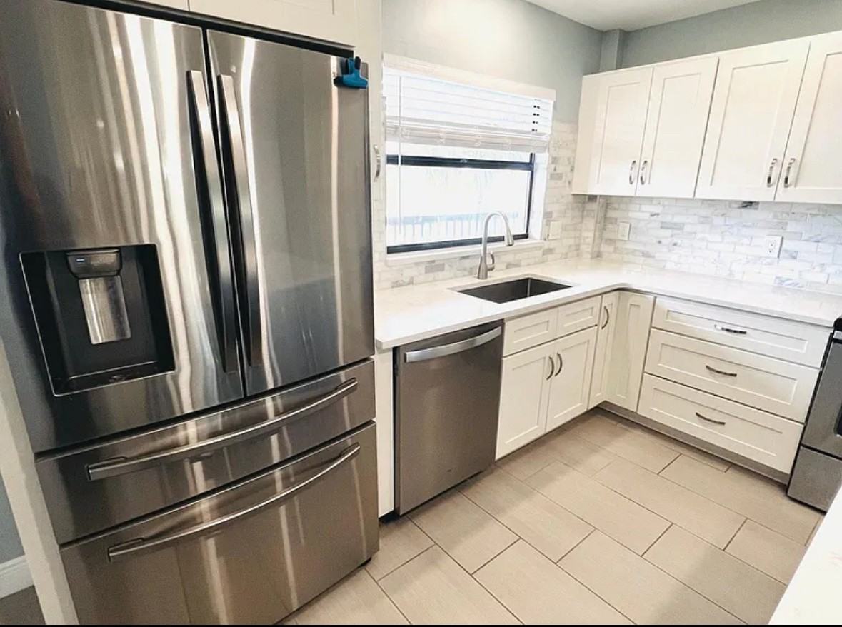 12500 Capri Cir N #203 - Photo 5 of 20