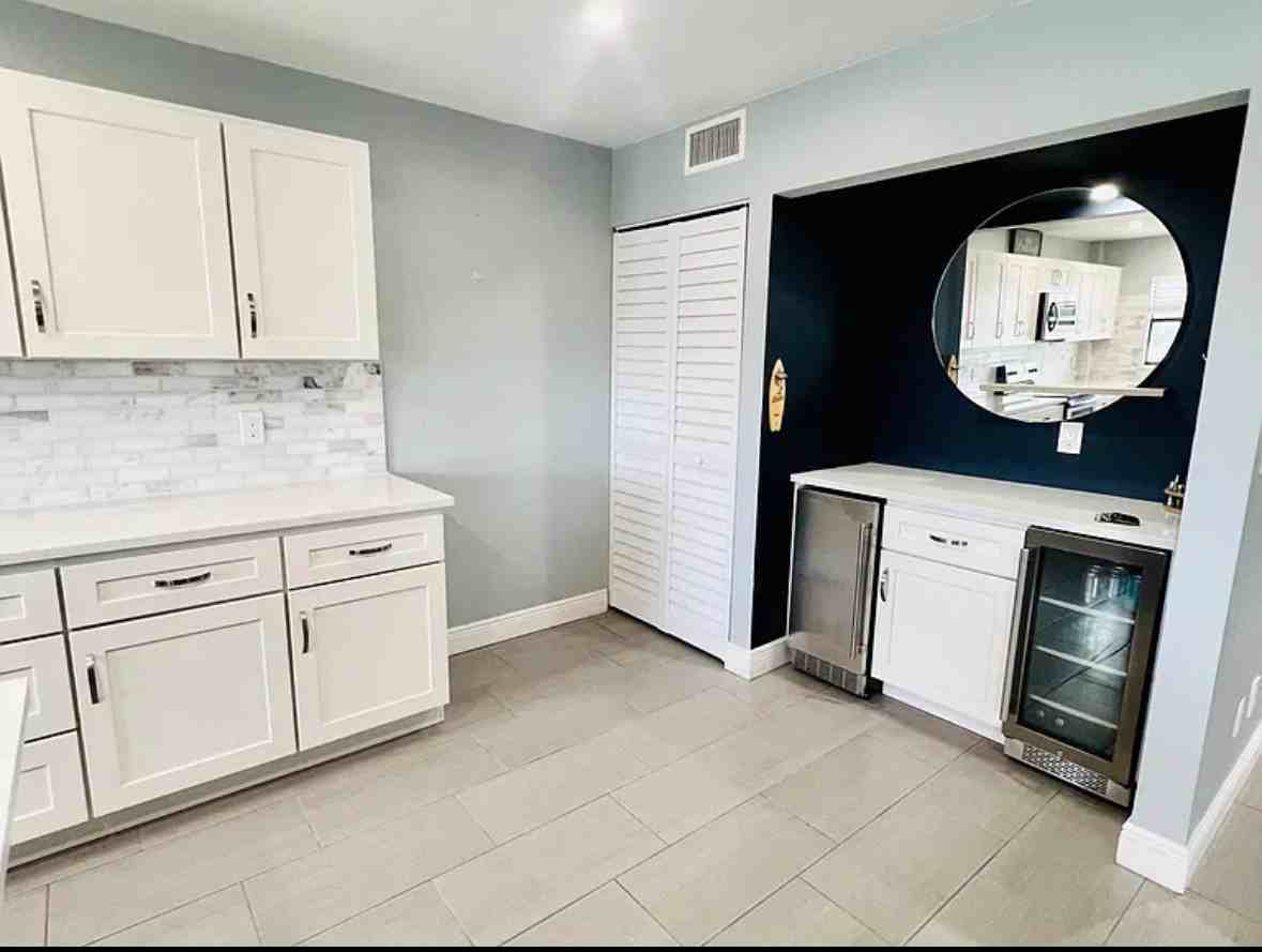 12500 Capri Cir N #203 - Photo 6 of 20
