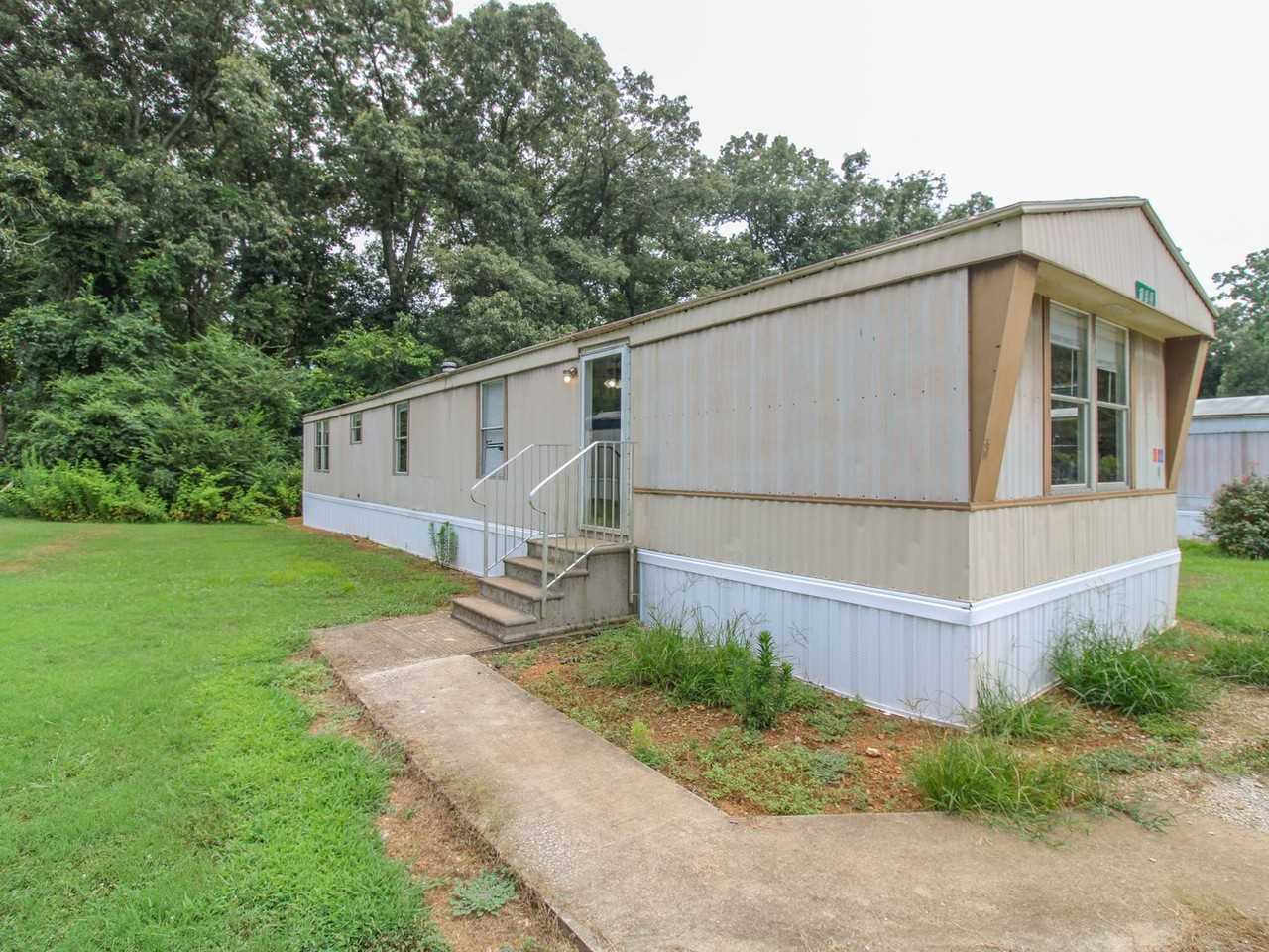 192 Cameron Cir - Photo 2 of 23