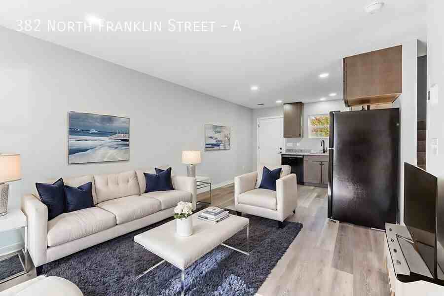 382 N Franklin St #A - Photo 3 of 28