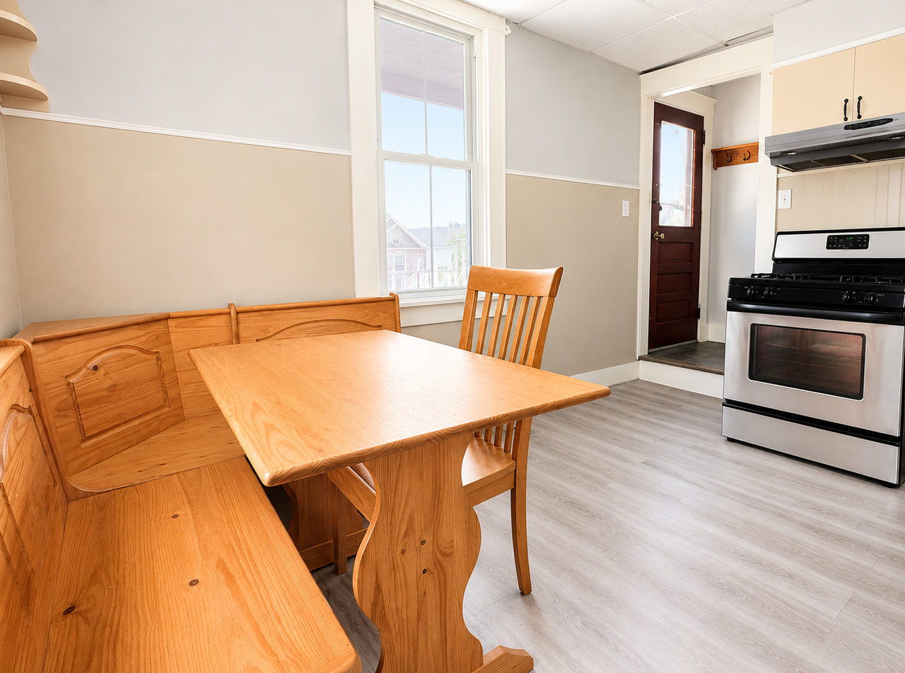 653 5th St - Photo 4 of 8