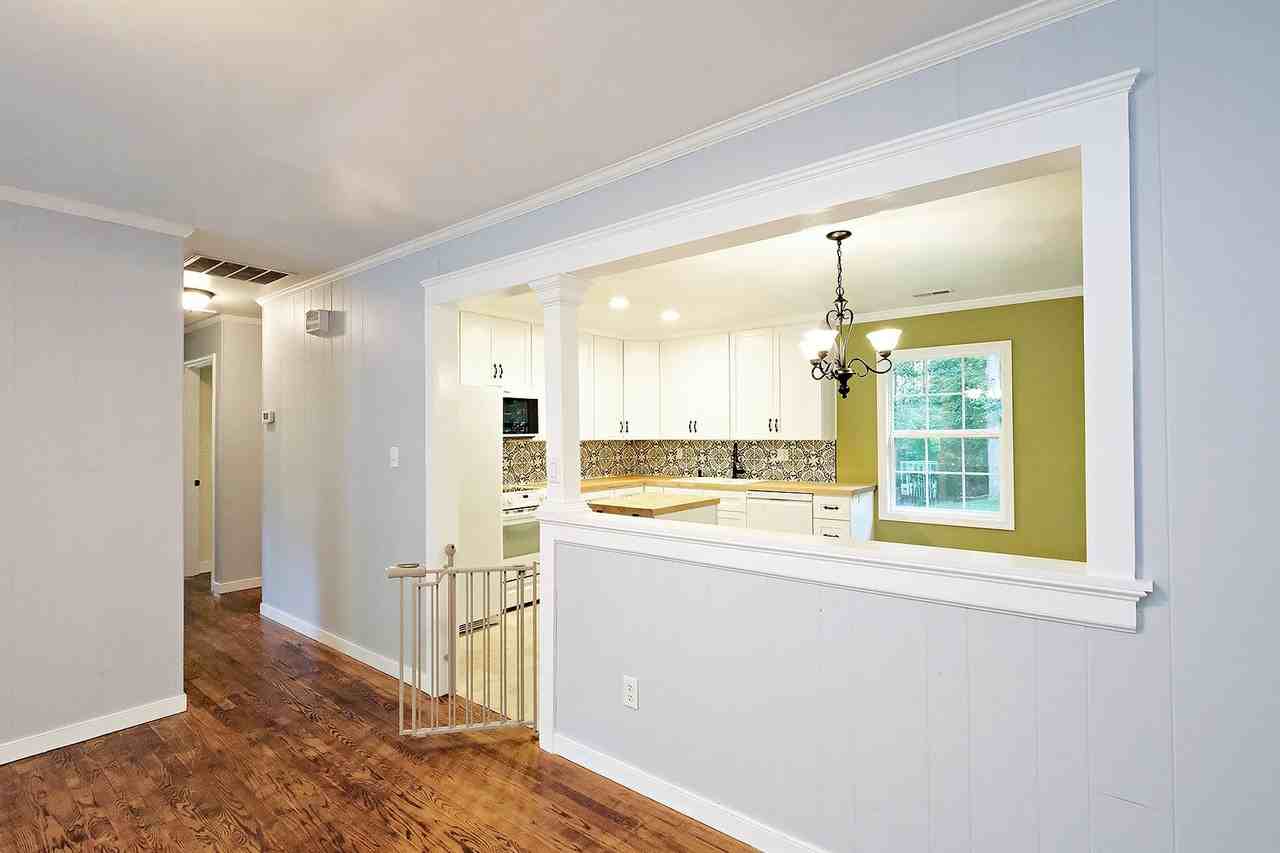 703 Oak Creek Rd - Photo 4 of 27