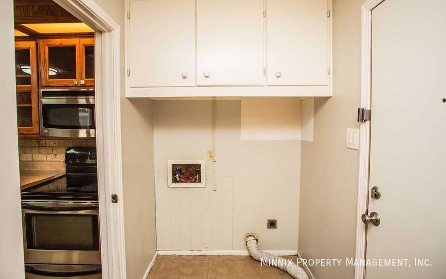 5523 17th Pl - Photo 7 of 40