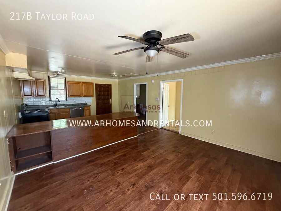 217B Taylor Rd - Photo 3 of 11