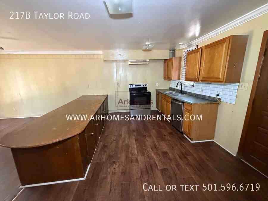 217B Taylor Rd - Photo 4 of 11